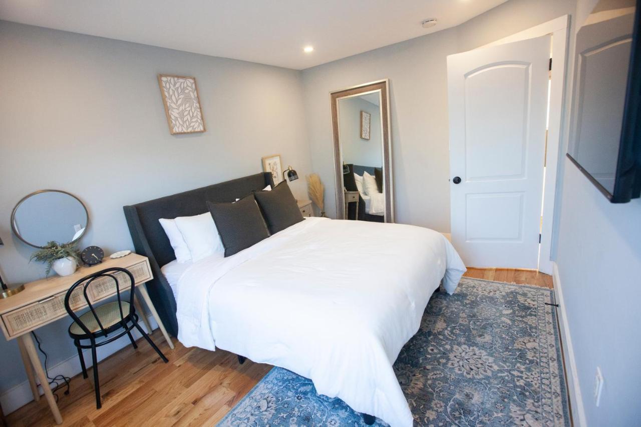Alafia- Cozy Jfk Area - Is A Hosted Meaning The Host Live On Site Apartamento Nova York